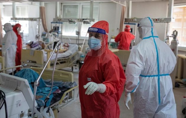 Η Όμικρον «γονατίζει» τη Σερβία – Tριπλάσια κρούσματα σε δύο ημέρες