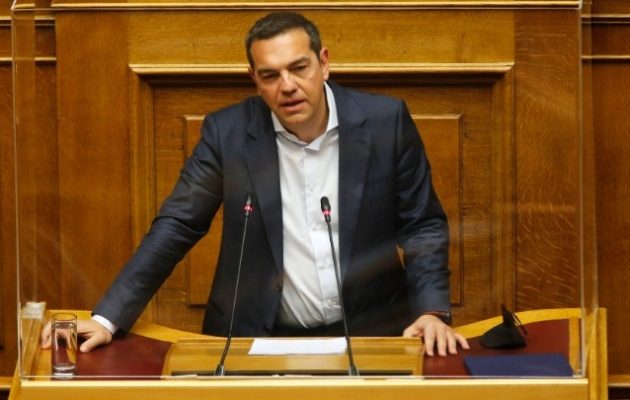 Τσίπρας σε Μητσοτάκη: «Ποιος κυβερνάει αυτή τη χώρα; Εσείς, ή οι Φουρθιώτηδες;» – «Τελειώσατε»