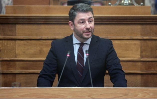 Ανδρουλάκης: Υπερψηφίζουμε την πρόταση μομφής – Τις εκλογές θα τις επιβάλει ο λαός