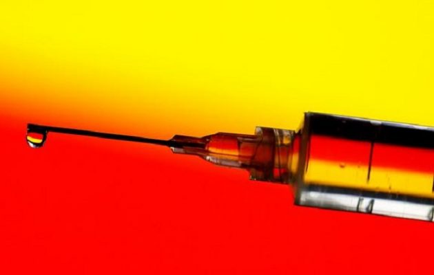 Γερμανία: Αγωγές ασθενών για τις παρενέργειες των εμβολίων κορωνοϊού – Ξεκίνησαν οι δίκες