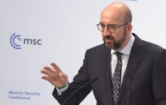 Ο Σαρλ Μισέλ είπε ότι η Δύση δεν μπορεί να τείνει επ’ αόριστον «κλάδο ελαίας» στη Ρωσία