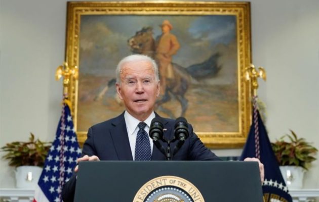 Ο Μπάιντεν επέβαλε κυρώσεις στη Ρωσία – Σε εταιρείες, πρόσωπα και εμπόριο