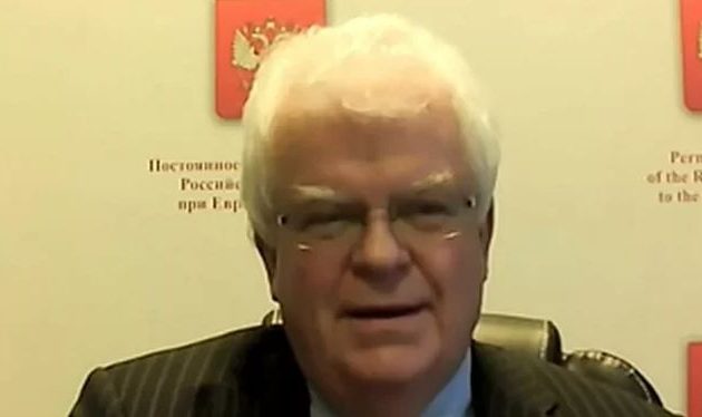 Ρώσος πρέσβης στην ΕΕ σε άπταιστα ελληνικά: Η Ρωσία δεν φοβάται τίποτα και κανέναν