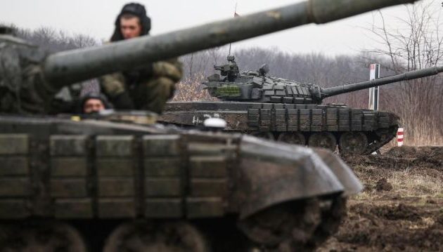 ΝΑΤΟ: Η Ρωσία προσπαθεί να βρει πρόσχημα για να εισβάλει στην Ουκρανία