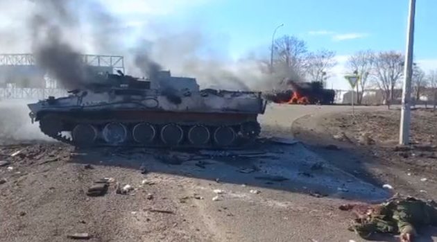 Εισβολή Ουκρανία: Ο Πούτιν λέει ότι κάνει πόλεμο με τους ναζί