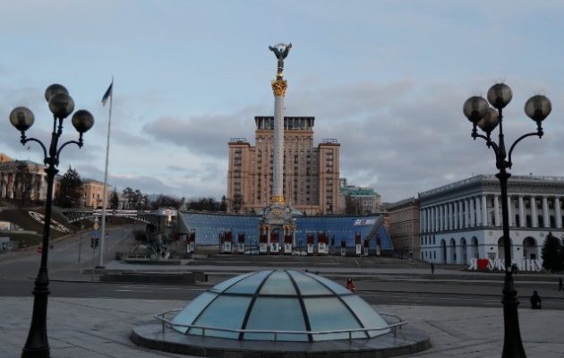 Κίεβο: Ο δήμαρχος καλεί τους πολίτες να προετοιμαστούν για ολικό μπλακάουτ