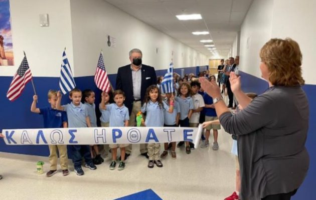 Ο Χρυσουλάκης στη Φλόριδα των ΗΠΑ – Με την ομογένεια και την ισχύ της ελληνικής γλώσσας