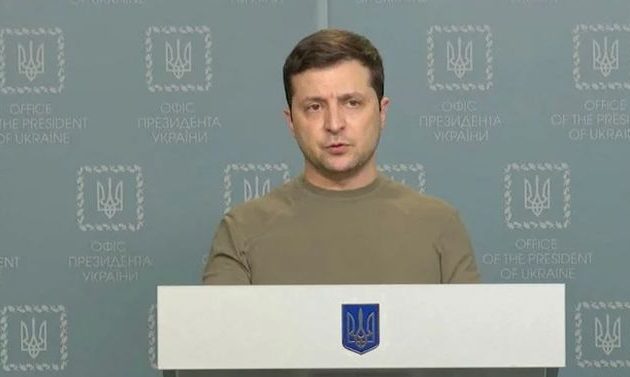 Ζελένσκι: Κάθε μέρα σκοτώνονται έως και 100 Ουκρανοί στρατιώτες και 500 τραυματίζονται