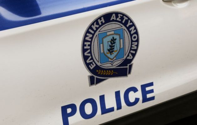 Έβρος: Συνελήφθησαν πέντε αστυνομικοί για εμπλοκή σε κύκλωμα διακίνησης μεταναστών
