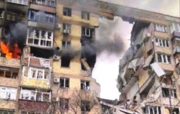 Η Μαριούπολη είναι ερείπια – Δραματικές ώρες στην Ουκρανία