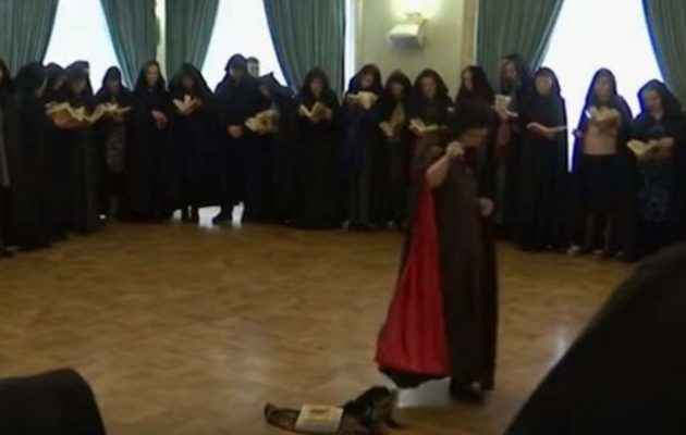 Έχουν «ξεφύγει»: Επίκληση από 100 Ρωσίδες μάγισσες για νίκη του Πούτιν