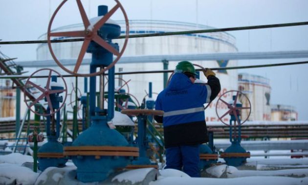 Η Πολωνία είναι έτοιμη να βοηθήσει τη Γερμανία να αποκοπεί από το ρωσικό πετρέλαιο