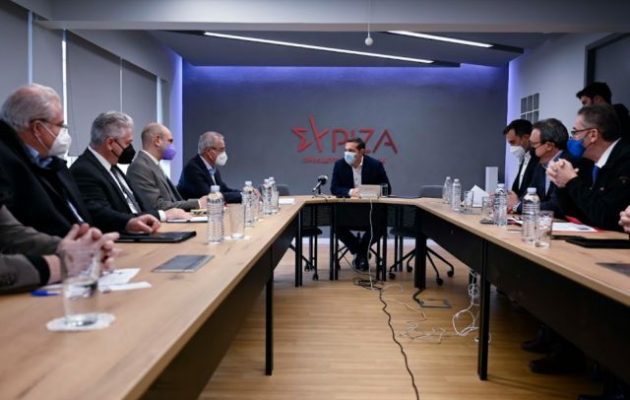 Τσίπρας: Η κυβέρνηση αφήνει «ανεξέλεγκτο ένα ενεργειακό καρτέλ να διαμορφώνει τις τιμές»