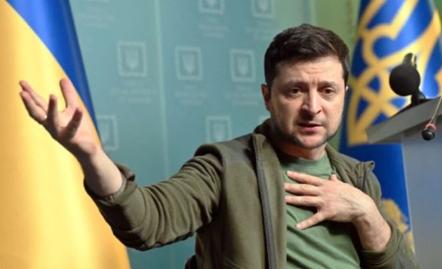 Ζελένσκι: Η Ουκρανία έτοιμη να συζητήσει το καθεστώς ουδετερότητας που ζητούσε ο Πούτιν