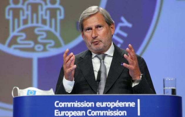 Γιοχάνες Χαν: Η ΕΕ δεν μπορεί να βοηθήσει οικονομικά την Ουκρανία όσο χρειάζεται