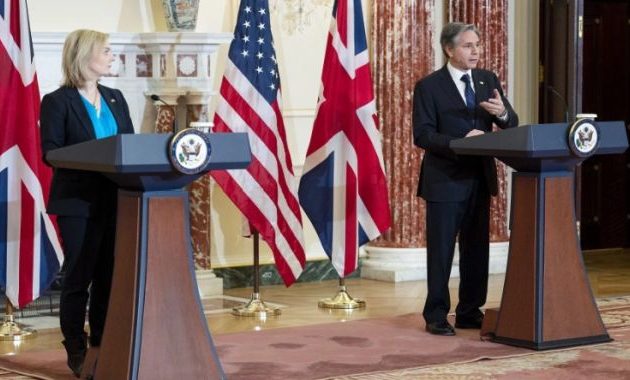 Μπλίνκεν και Τρας συζήτησαν για ενδεχόμενες κυρώσεις κατά της Ρωσίας