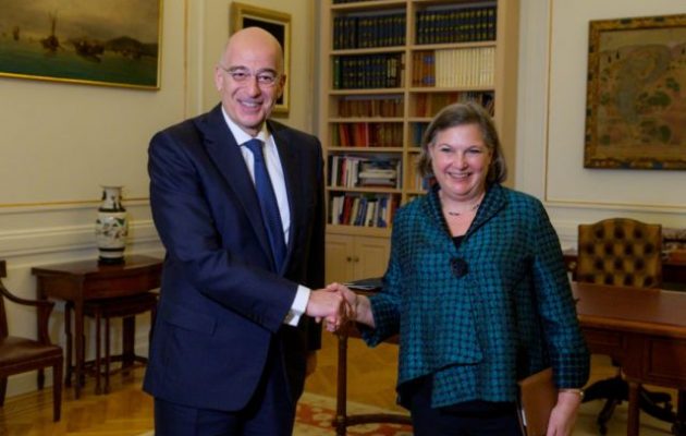 Δένδιας και Νούλαντ συζήτησαν την ελληνοαμερικανική στρατηγική σχέση και την Ανατ. Μεσόγειο