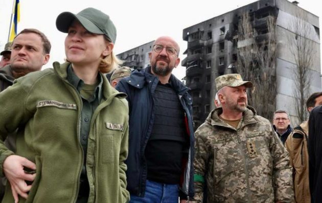 Σαρλ Μισέλ: «Η ιστορία δεν θα ξεχάσει τα εγκλήματα πολέμου» στην Ουκρανία