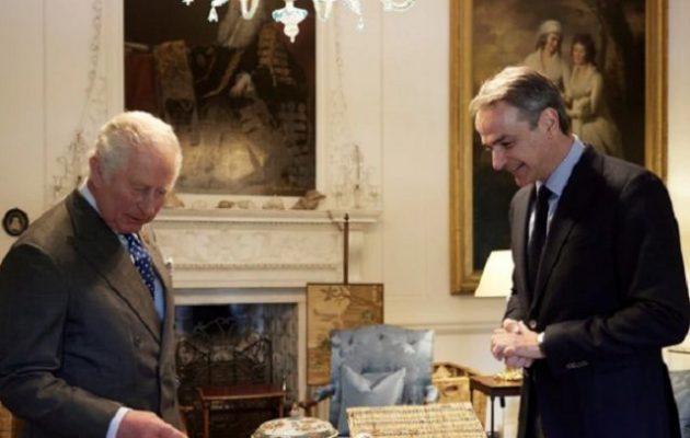 ΣΥΡΙΖΑ: «Να καταλάβει ο κ. Μητσοτάκης ότι δεν είναι αυλάρχης των Γλύξμπουργκ»