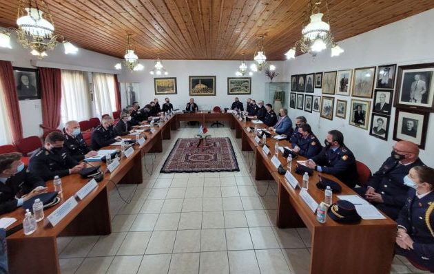 Ελ. Οικονόμου στον Αλβανό ομόλογό του Αντ. Μαχίλα: «Νοιώθουμε φίλοι και σύμμαχοι»