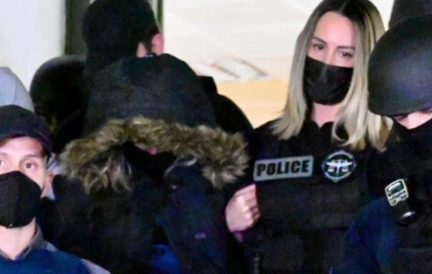 Η Ρούλα Πισπιρίγκου ήταν ψυχρή και χωρίς συναισθήματα, λέει γυναίκα αστυνομικός