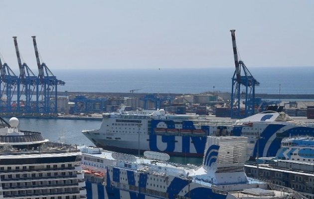 Η Ιταλία απαγορεύει την είσοδο ρωσικών πλοίων στα λιμάνια της