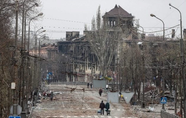Κατηγορούν τη Ρωσία για έγκλημα πολέμου στην πολιορκία της Μαριούπολης – Τακτικές λιμοκτονίας