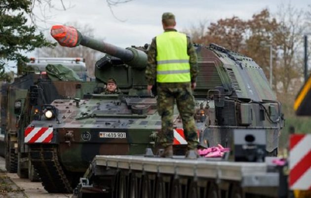DW: Νέα γερμανικά τεθωρακισμένα οβιδοβόλα για την Ουκρανία