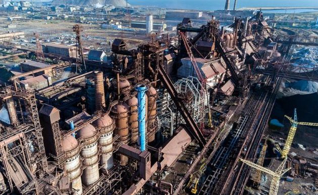 Μαριούπολη: Νέες επιθέσεις στο «Azovstal» – Βομβαρδίζεται με όλα τα είδη όπλων
