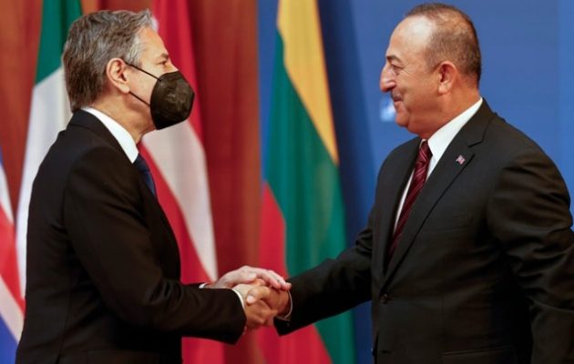 Τσαβούσογλου: Αισιοδοξία για F16 στην Τουρκία μετά τη συνάντηση με Μπλίνκεν
