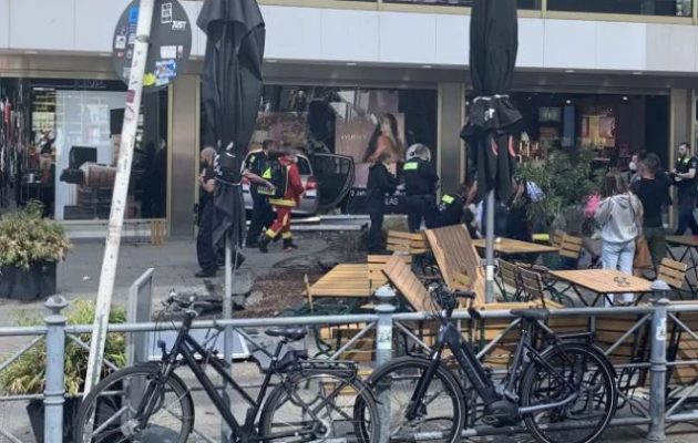 Αυτοκίνητο έπεσε πάνω σε πλήθος στο Δυτ. Βερολίνο – Χτύπησε δεκάδες ανθρώπους