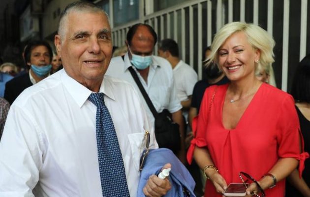 Δικηγόρος Καρρά: Τα όσα γράφονται για τα 100 εκατ. του Τράγκα είναι «παντελώς ανυπόστατα»