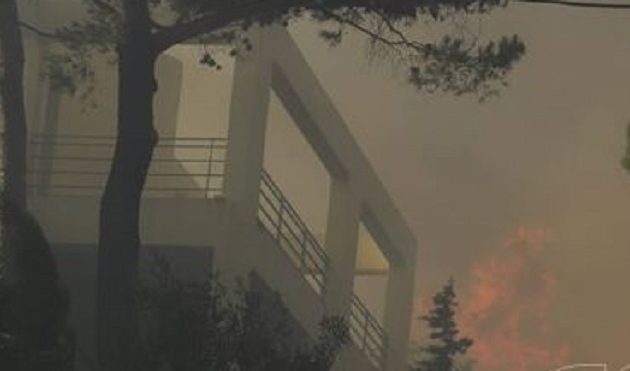 Πυρκαγιά στην Πεντέλη: Ο Κυριάκος Μητσοτάκης είχε τηλεδιάσκεψη με το Κέντρο Επιχειρήσεων
