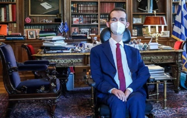 Πώς «έδιωξαν» τον ευρωβουλευτή Στέλιο Κυμπουρόπουλο από εκδήλωση στο Προεδρικό Μέγαρο