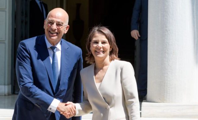 Η Γερμανίδα ΥΠΕΞ παραδέχτηκε ότι έκαναν λάθη με τα μνημόνια