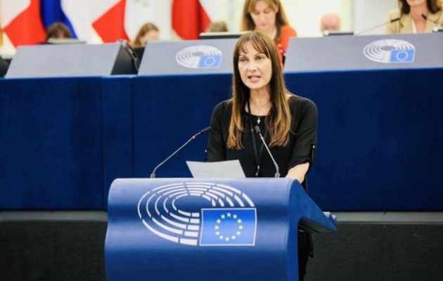 Κουντουρά για βραχυχρόνιες μισθώσεις: «Ζητάμε άμεσα νέα ευρωπαϊκή νομοθεσία ρύθμισης και ελέγχου»