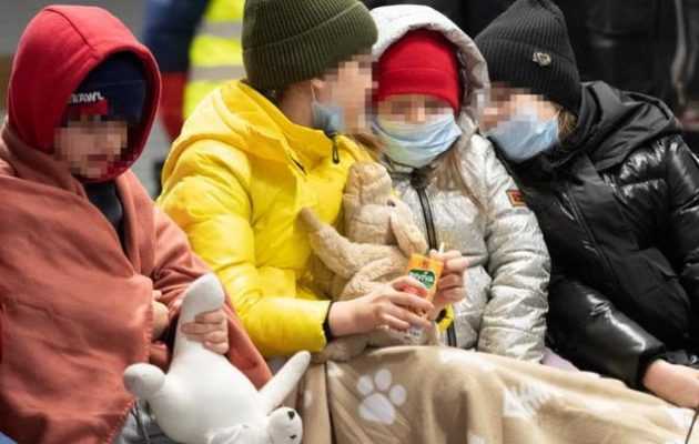 Βρετανοί παιδεραστές έβαλαν στόχο ασυνόδευτα προσφυγόπουλα από την Ουκρανία