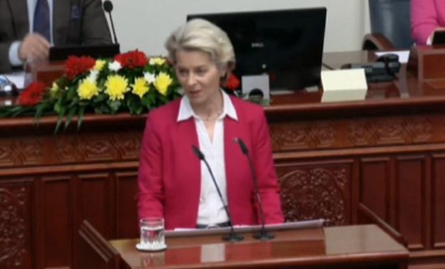 Ούρσουλα στη Βουλή στα Σκόπια: Βρείτε τα με τη Βουλγαρία όπως σας λέμε
