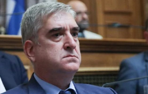 Με εντολή Κοντολέων καταστράφηκε το αρχείο Ανδρουλάκη, μόλις είπε ότι τον παρακολουθούσαν