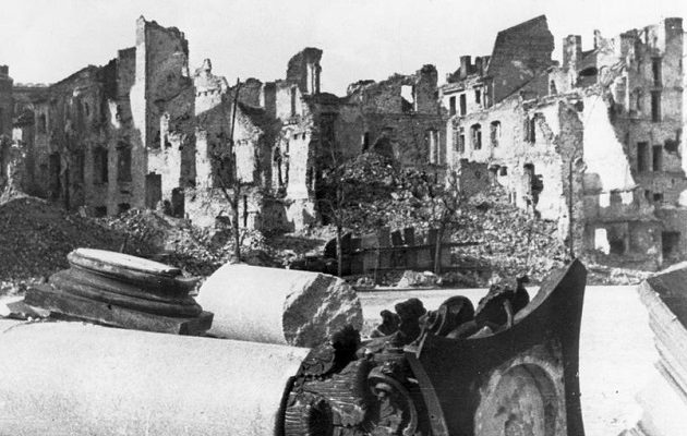 Η Πολωνία ζητά 1,3 τρισ. ευρώ γερμανικές επανορθώσεις