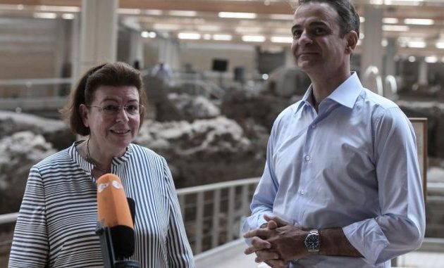 Σία Αναγνωστοπούλου: Η Βουλή πλυντήριο νομιμοποίησης προϊόντων αρχαιοκαπηλίας από Μητσοτάκη-Μενδώνη