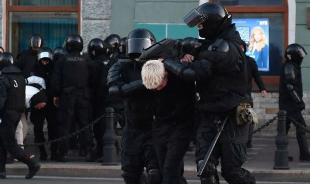 Ρωσία: Πάνω από 730 συλλήψεις σε διαδηλώσεις κατά της επιστράτευσης