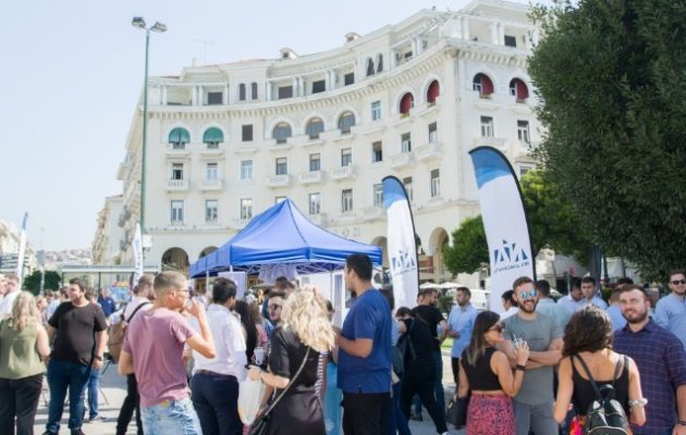Θεσσαλονίκη: Βόλτα στην πλατεία Αριστοτέλους έκανε ο Κυριάκος Μητσοτάκης