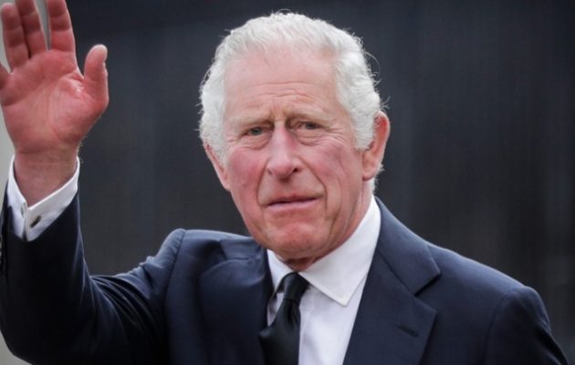 Ο Κάρολος ανακηρύχθηκε επισήμως βασιλιάς: Θα αφιερώσω τη ζωή μου στο καθήκον