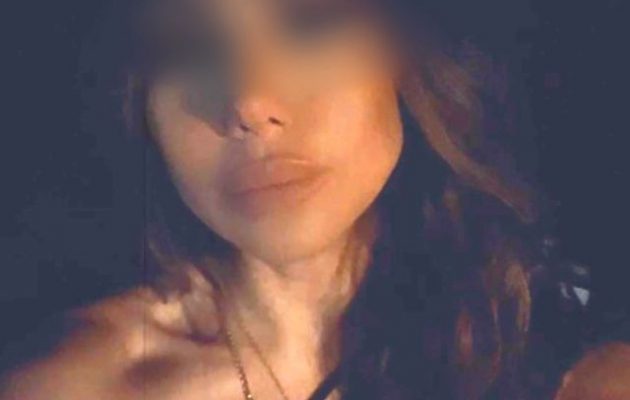 Επίθεση με καυστικό υγρό: Παραδόθηκε η 38χρονη στην Αστυνομία