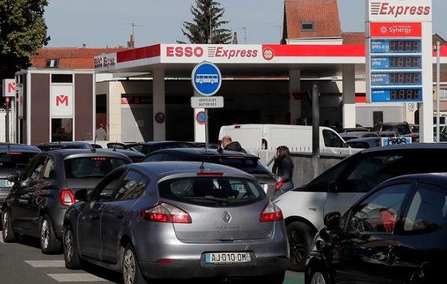 Γαλλία: Χάος στα βενζινάδικα – Ξέμειναν από καύσιμα