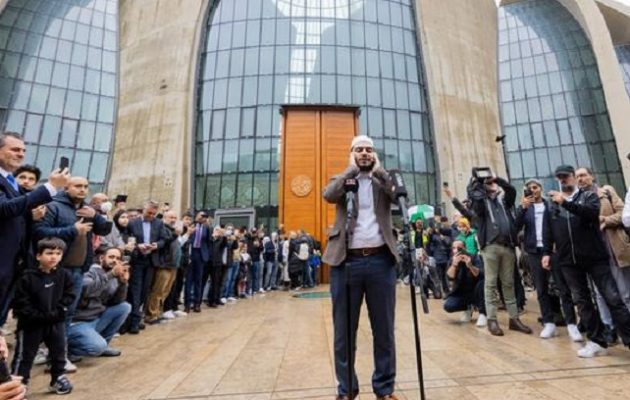 Γερμανία: Διαμαρτυρίες για το κάλεσμα του μουεζίνη στο τζαμί της Κολωνίας