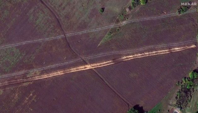 «Γραμμή Βάγκνερ»: Οι Ρώσοι μισθοφόροι έκαναν «τρύπια» αντιαρματική οχύρωση στην Αν. Ουκρανία