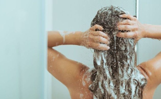Βέλγιο: Mειώστε το χρόνο που κάνετε ντους για να εξοικονομήσετε ενέργεια