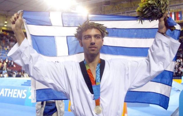 Τσίπρας για Νικολαΐδη: «Σήκωσε ψηλά την ελληνική σημαία – Καλό σου ταξίδι Αλέξανδρε»